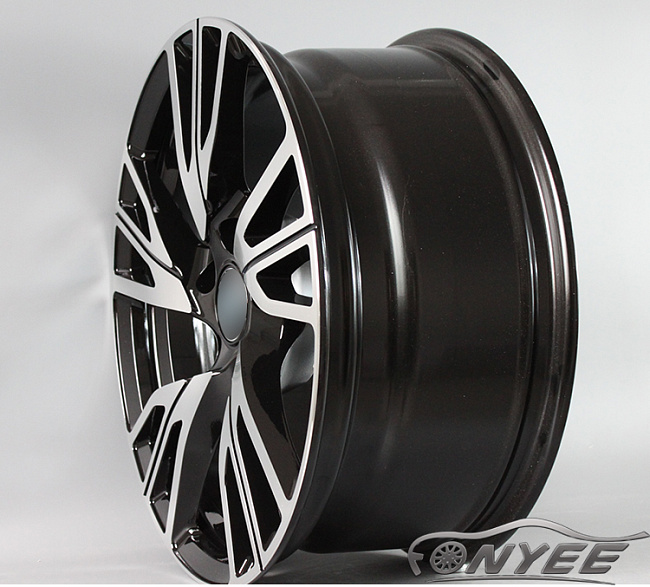 картинка Новые диски Bmw i8 oem R19 5X120 ET34 J9,5 черный глянец + серебро магазин  StreetTuning 