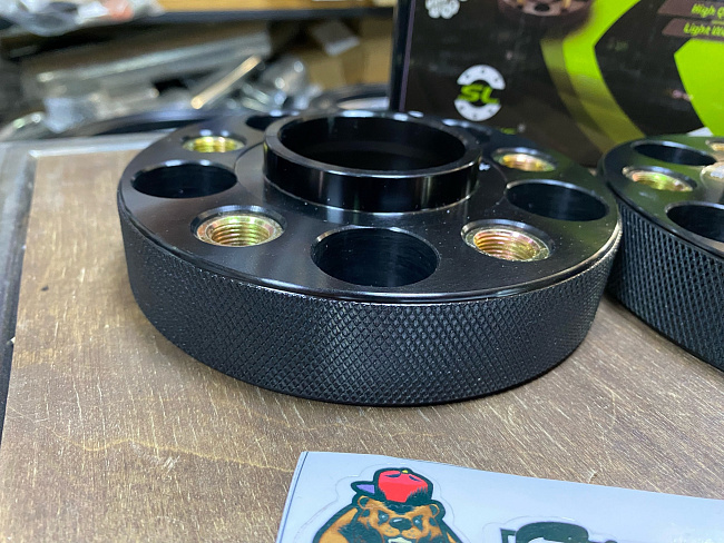 картинка Проставка Starleks 30 мм 5x112, FUT15x1.25 цо 66,6 Black магазин  StreetTuning 