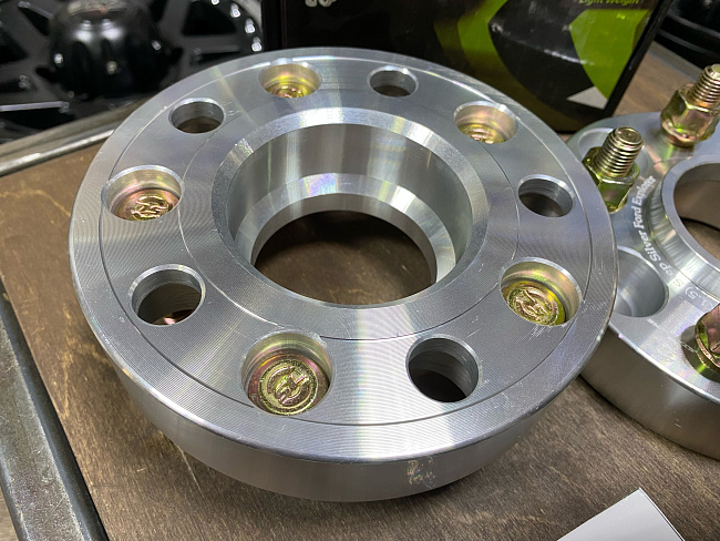 картинка Проставка Starleks 30 мм 5x114.3 12x1.5 цо 70.5 Silver магазин  StreetTuning 