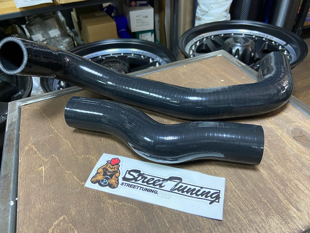 картинка Патрубки радиатора для Nissan Silvia s13/s14/s15 200 sx G35 VQ35DE черные от магазина  StreetTuning