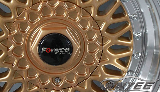 картинка Новые диски BBS RS R15 4X100/4X114,3 ET-20 J9 золото + полированная полка магазин  StreetTuning 