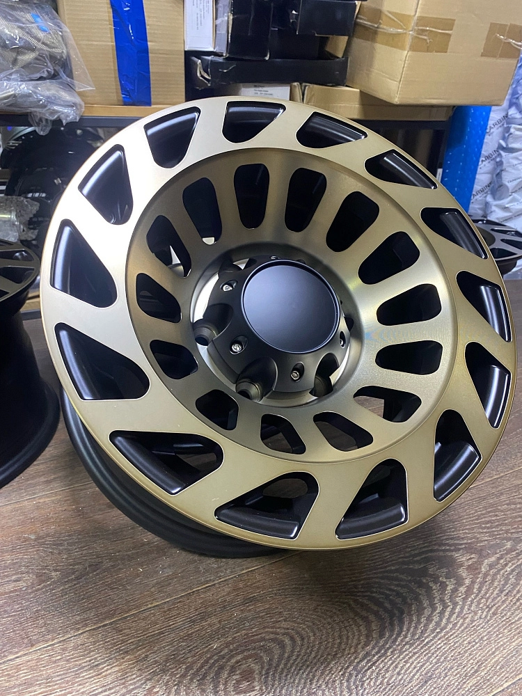 картинка Новые диски Black Rhino Madness R15 J8 ET (-10) 6X139.7 ЦО 108 от магазина  StreetTuning