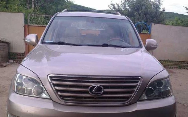 картинка Реснички на передние фары для Lexus GX470 от магазина  StreetTuning