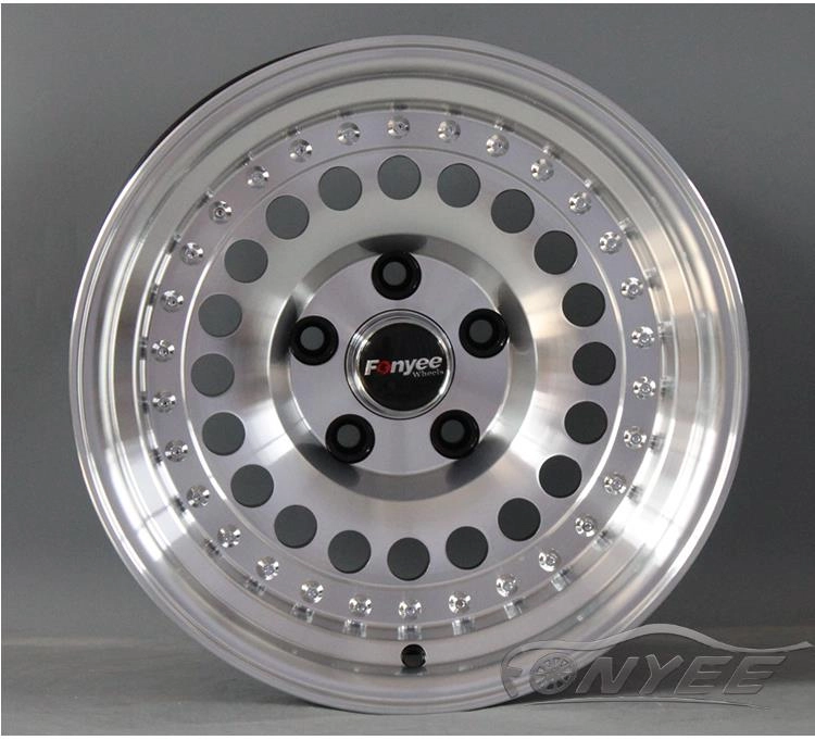 картинка Новые диски Raguna D-Force AKRO R15 5X114,3 ET-15 J8,5 серебро от магазина  StreetTuning