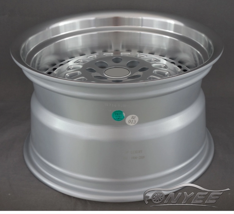 картинка Новые диски ESM 015 R16 4x114,3-4x100 ET21 J8 серебро + черные болтики от магазина  StreetTuning