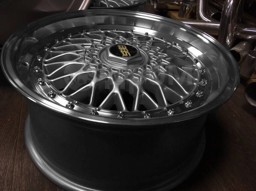 картинка Новые диски BBS RS R17 J7,5 ET35 5x120/5x114.3 серебро от магазина  StreetTuning